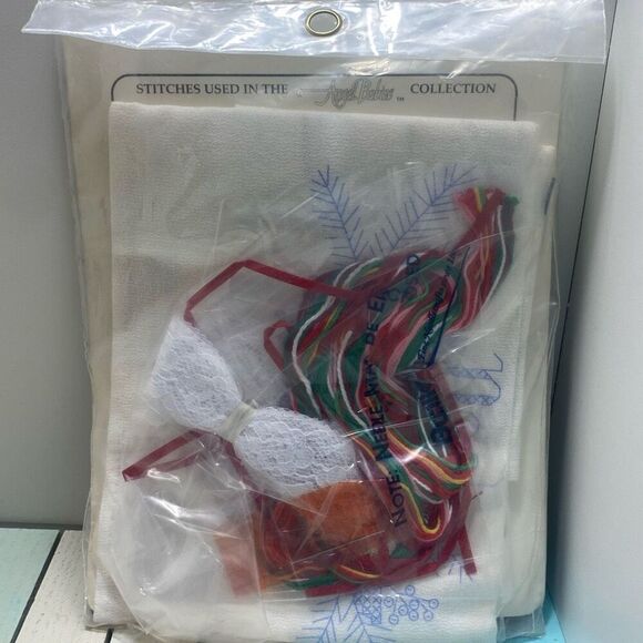 Bucilla Noel Angel Baby Christmas Cross Stitch Kit 33416 Holiday Craft 15” Vinta - Picture 2 of 2